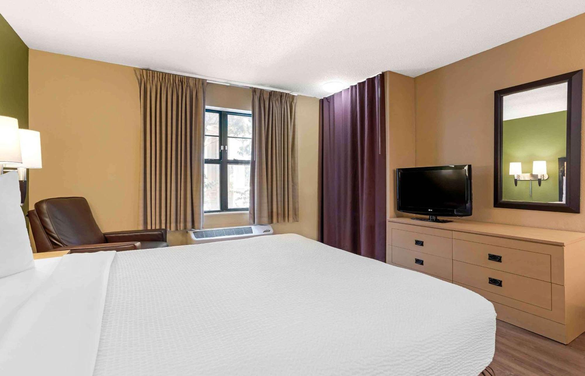 Extended Stay America Suites - Houston - Med Ctr - Greenway Plaza Exterior photo